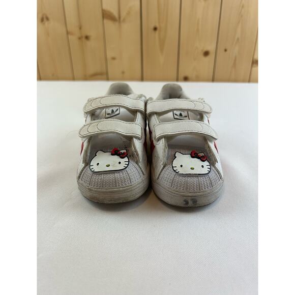 Girl's Adidas Hello Kitty Superstar Shoes, Size 7 - Picture 1 of 6